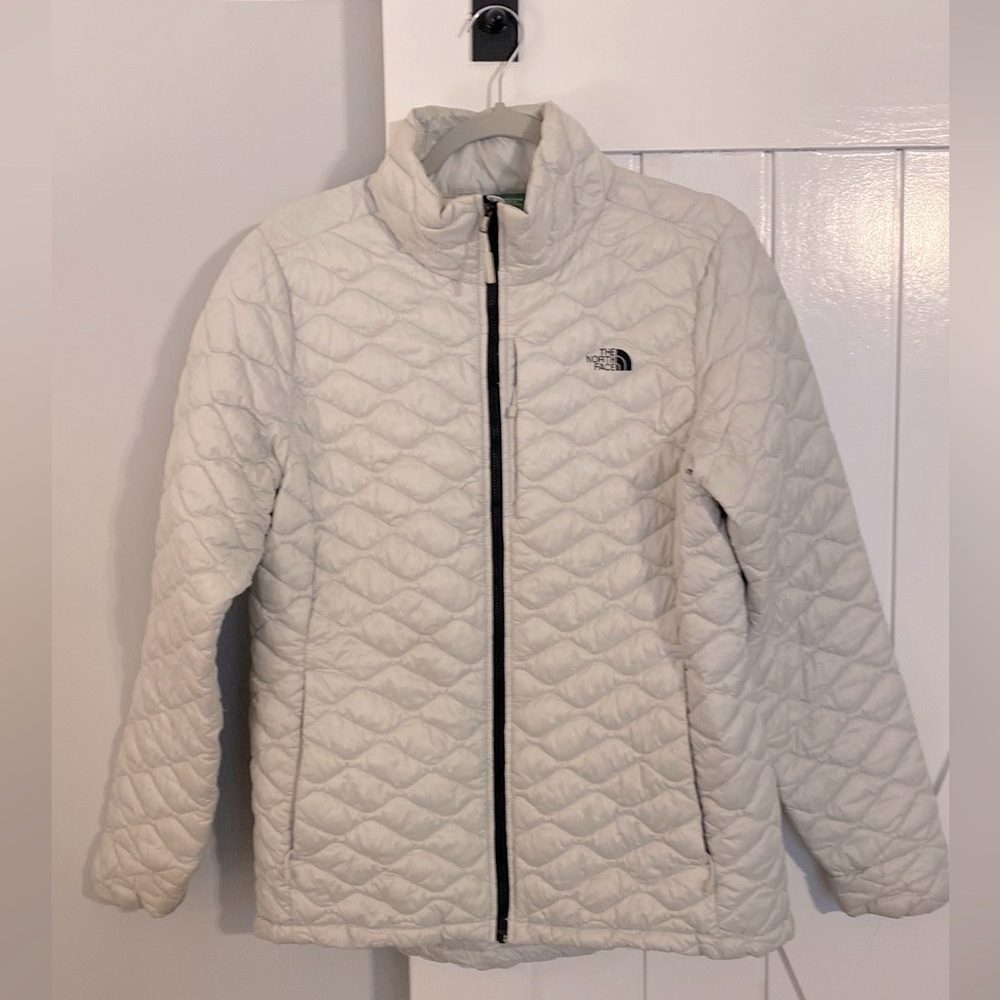 Women’s North Face thermoball jacket